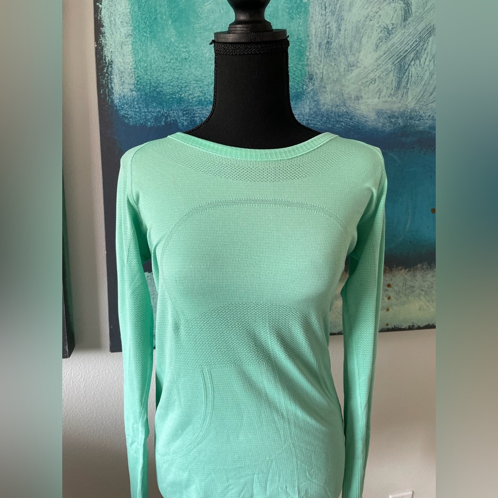 Lululemon Mint Green Activewear Longsleeve